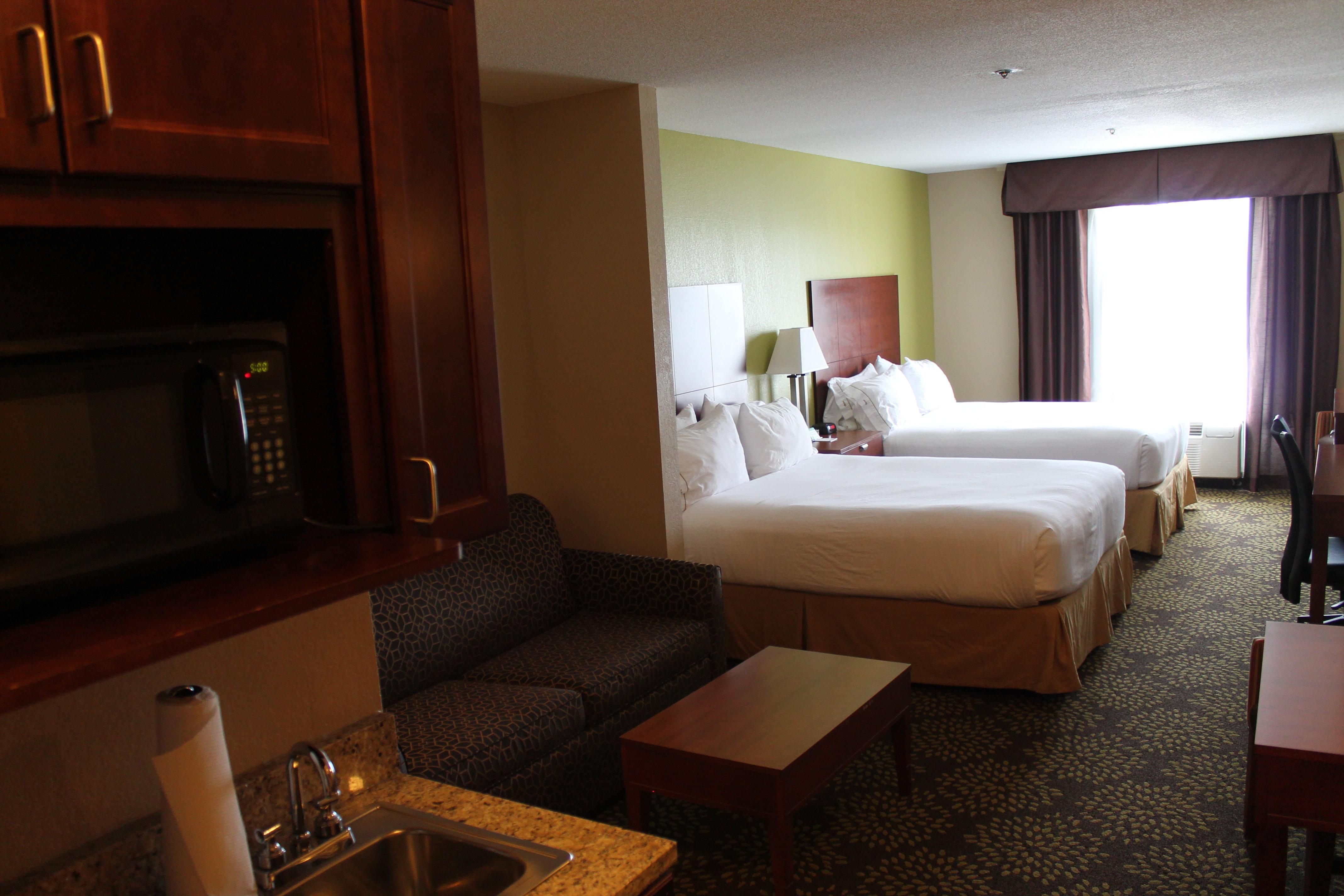Holiday Inn Express Hotel & Suites Starkville, An Ihg Hotel Exterior foto